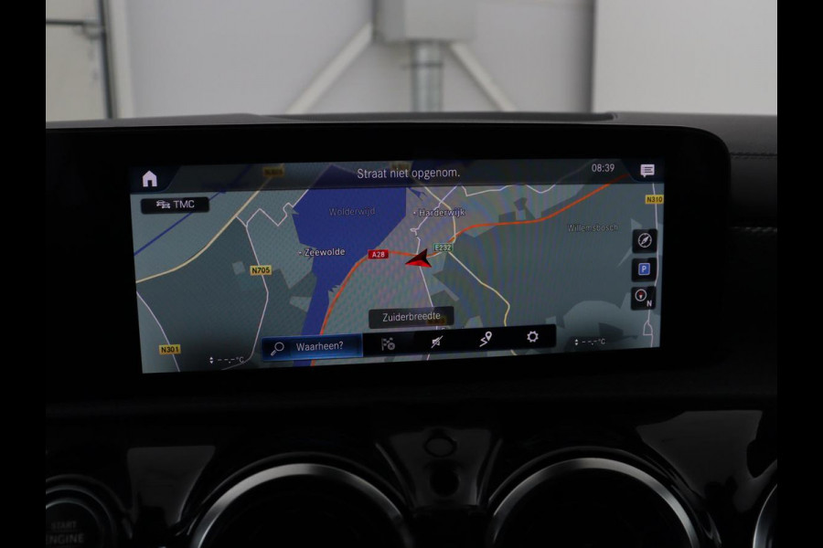 Mercedes-Benz CLA-Klasse Shooting Brake 180 Business Solution | Stoelverwarming | Carplay | Camera | Half leder | Widescreen | Dodehoek detectie | Navigatie | Park Assist | Cruise control