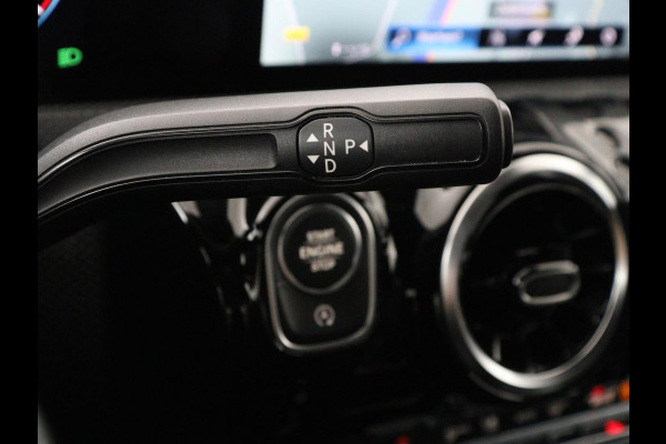 Mercedes-Benz CLA-Klasse Shooting Brake 180 Business Solution | Stoelverwarming | Carplay | Camera | Half leder | Widescreen | Dodehoek detectie | Navigatie | Park Assist | Cruise control