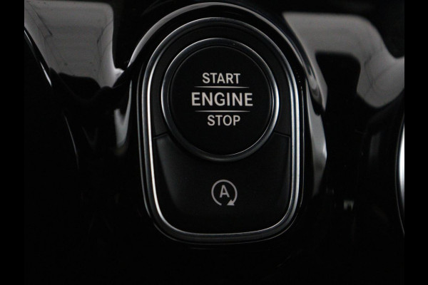 Mercedes-Benz CLA-Klasse Shooting Brake 180 Business Solution | Stoelverwarming | Carplay | Camera | Half leder | Widescreen | Dodehoek detectie | Navigatie | Park Assist | Cruise control