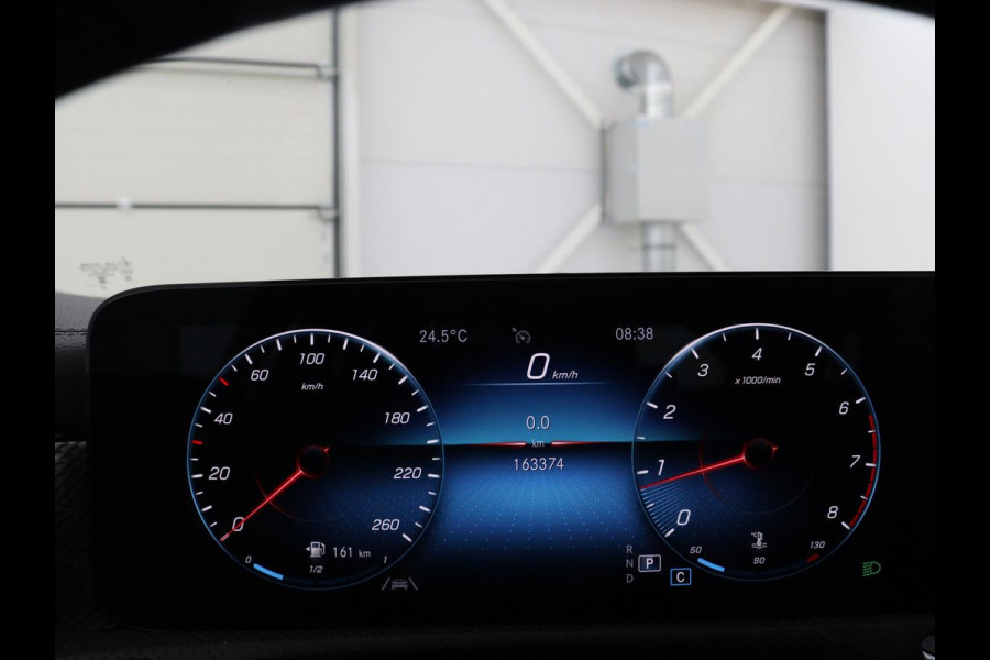 Mercedes-Benz CLA-Klasse Shooting Brake 180 Business Solution | Stoelverwarming | Carplay | Camera | Half leder | Widescreen | Dodehoek detectie | Navigatie | Park Assist | Cruise control