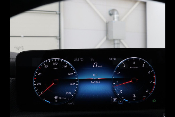 Mercedes-Benz CLA-Klasse Shooting Brake 180 Business Solution | Stoelverwarming | Carplay | Camera | Half leder | Widescreen | Dodehoek detectie | Navigatie | Park Assist | Cruise control