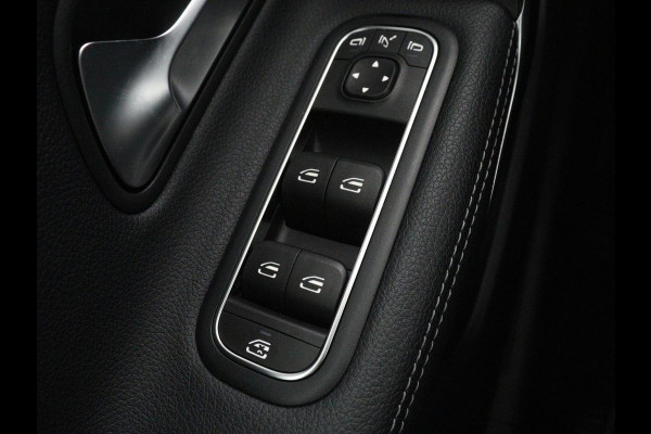 Mercedes-Benz CLA-Klasse Shooting Brake 180 Business Solution | Stoelverwarming | Carplay | Camera | Half leder | Widescreen | Dodehoek detectie | Navigatie | Park Assist | Cruise control
