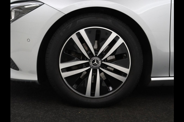 Mercedes-Benz CLA-Klasse Shooting Brake 180 Business Solution | Stoelverwarming | Carplay | Camera | Half leder | Widescreen | Dodehoek detectie | Navigatie | Park Assist | Cruise control
