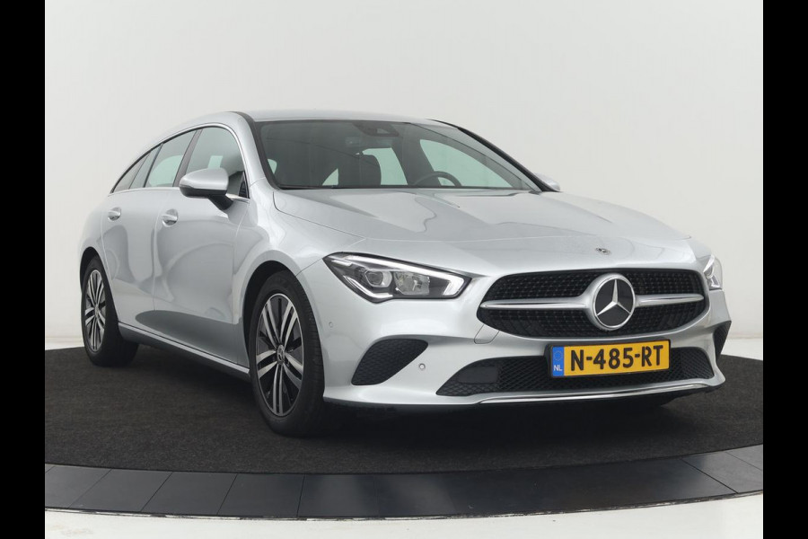 Mercedes-Benz CLA-Klasse Shooting Brake 180 Business Solution | Stoelverwarming | Carplay | Camera | Half leder | Widescreen | Dodehoek detectie | Navigatie | Park Assist | Cruise control