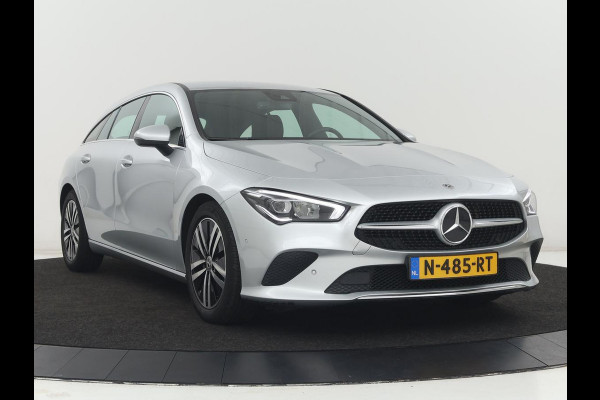 Mercedes-Benz CLA-Klasse Shooting Brake 180 Business Solution | Stoelverwarming | Carplay | Camera | Half leder | Widescreen | Dodehoek detectie | Navigatie | Park Assist | Cruise control