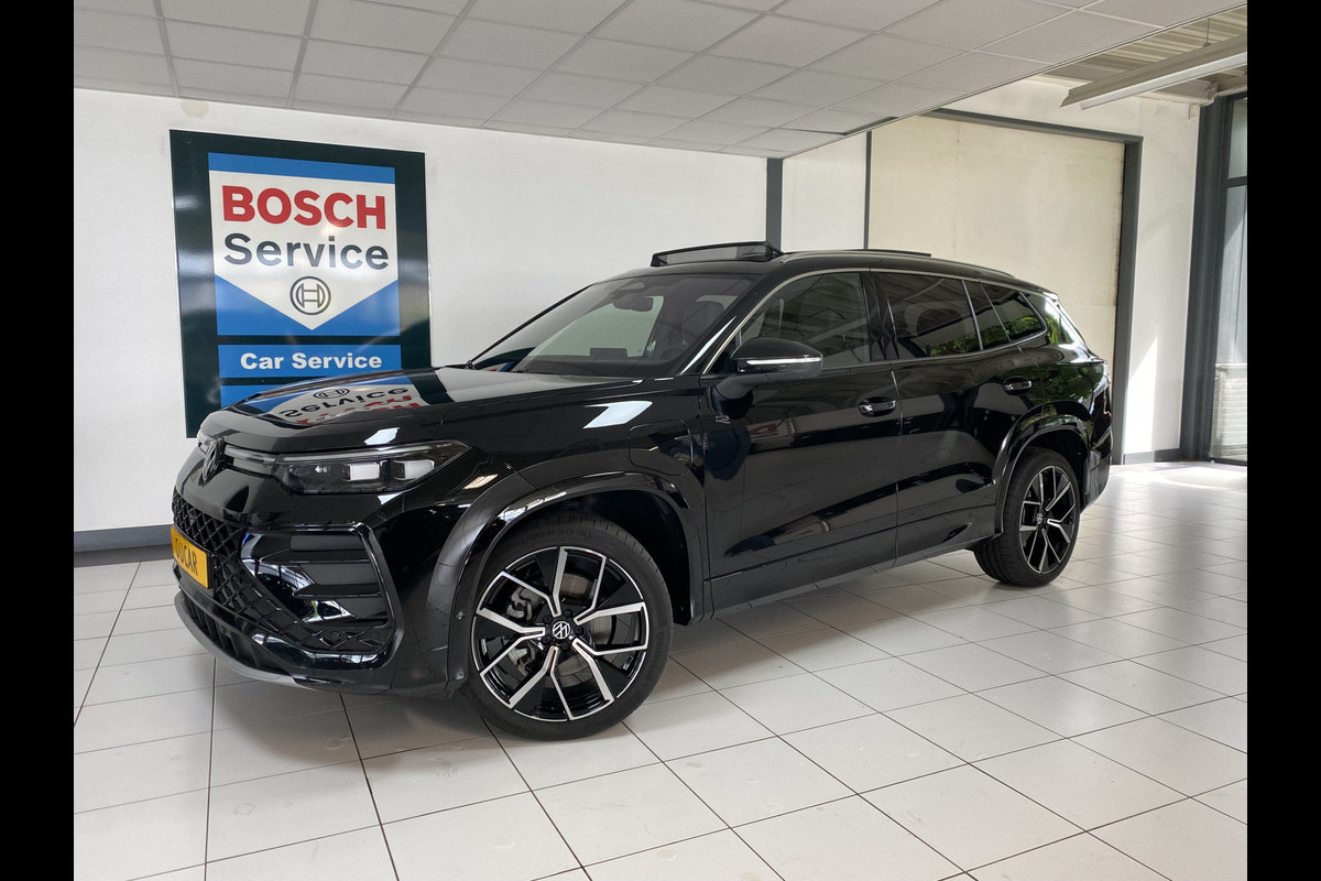 Volkswagen Tayron 1.5 eHybrid R-Line Edition 272 PK Panoramadak / Trekhaak / matrix led / Carplay / Stoelverwarming/ventilatie Head-up Display