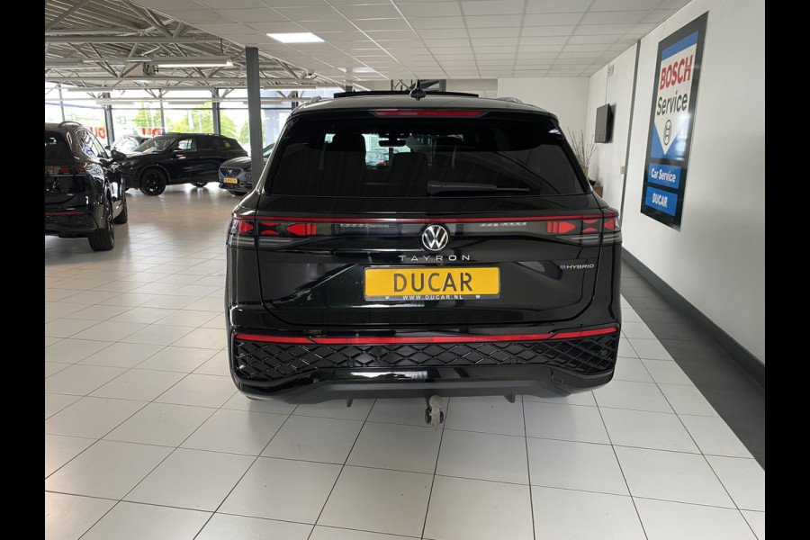 Volkswagen Tayron 1.5 eHybrid R-Line Edition 272 PK Panoramadak / Trekhaak / matrix led / Carplay / Stoelverwarming/ventilatie Head-up Display
