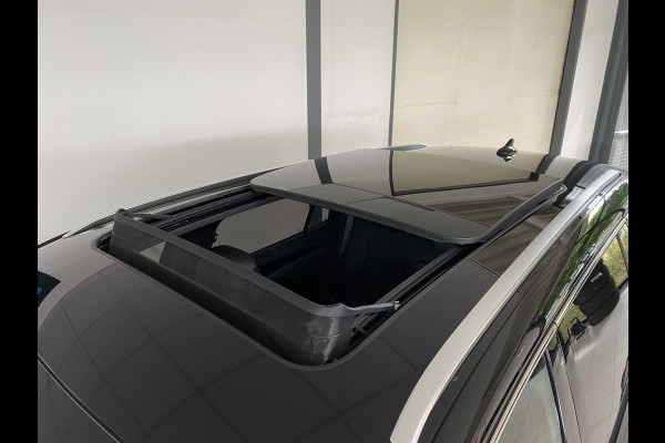 Volkswagen Tayron 1.5 eHybrid R-Line Edition 272 PK Panoramadak / Trekhaak / matrix led / Carplay / Stoelverwarming/ventilatie Head-up Display