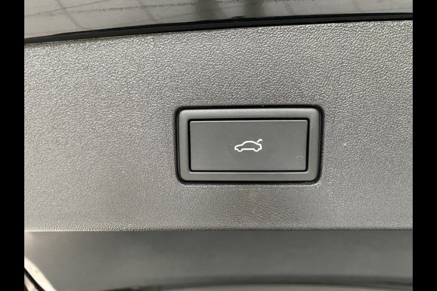 Volkswagen Tayron 1.5 eHybrid R-Line Edition 272 PK Panoramadak / Trekhaak / matrix led / Carplay / Stoelverwarming/ventilatie Head-up Display