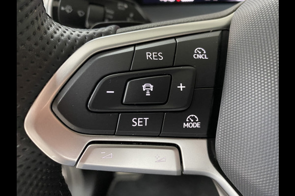 Volkswagen Tayron 1.5 eHybrid R-Line Edition 272 PK Panoramadak / Trekhaak / matrix led / Carplay / Stoelverwarming/ventilatie Head-up Display