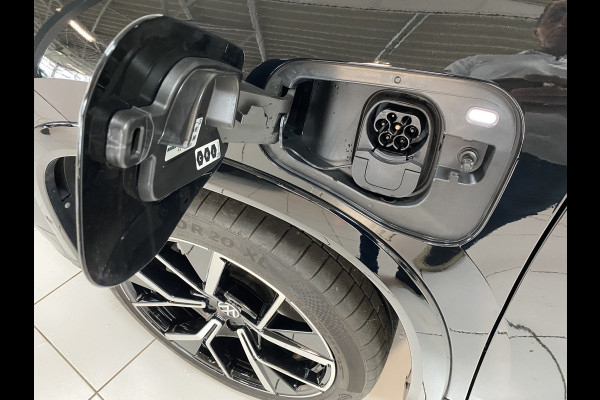 Volkswagen Tayron 1.5 eHybrid R-Line Edition 272 PK Panoramadak / Trekhaak / matrix led / Carplay / Stoelverwarming/ventilatie Head-up Display