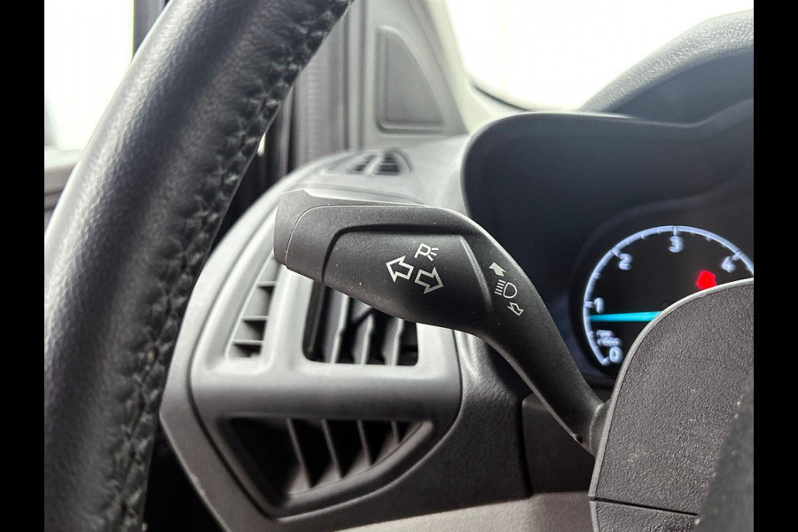 Ford Transit Connect 100pk L2 Trend Automaat Trekhaak Airco Navi Cruise