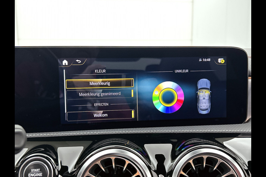 Mercedes-Benz CLA-Klasse 180 Business Solution AMG | Panoramadak | 5 spaaks lichtmetalen | Navigatie | Parking support Inclusief 24 maanden MB Certified garantie voor Europa.