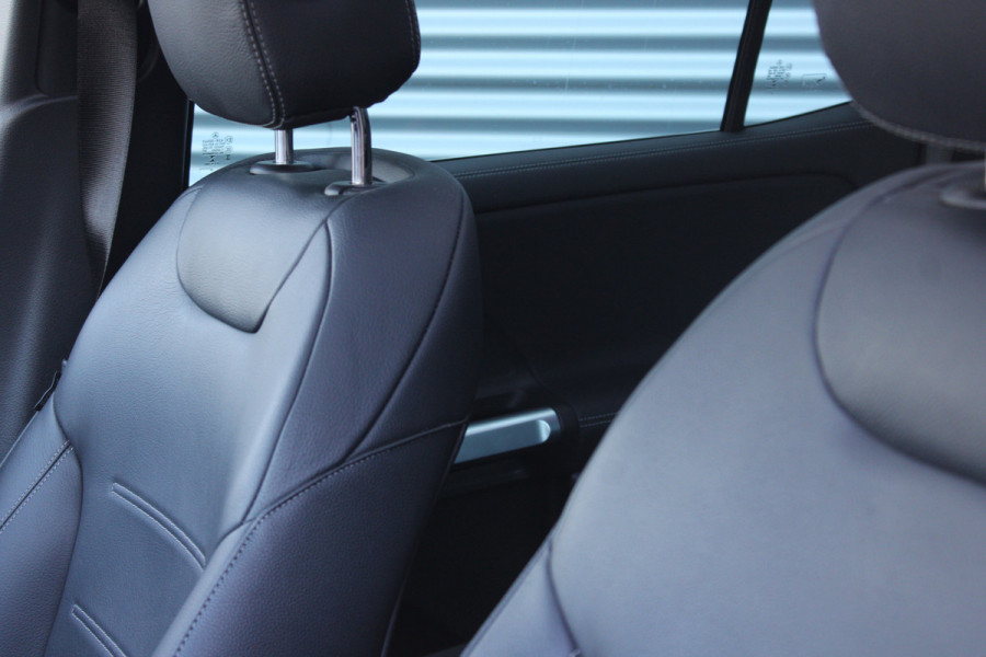Mercedes-Benz EQB 300 4MATIC Luxury Line 67 kWh PANORAMADAK