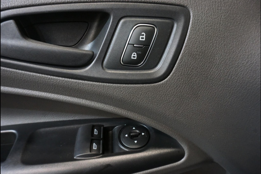 Ford Transit Connect 1.5 EcoBlue L2 Trend Navigatie Airco DAB+ Parkeersensoren Camera Bluetooth LM Velgen Apple Carplay/Android auto 3Zits