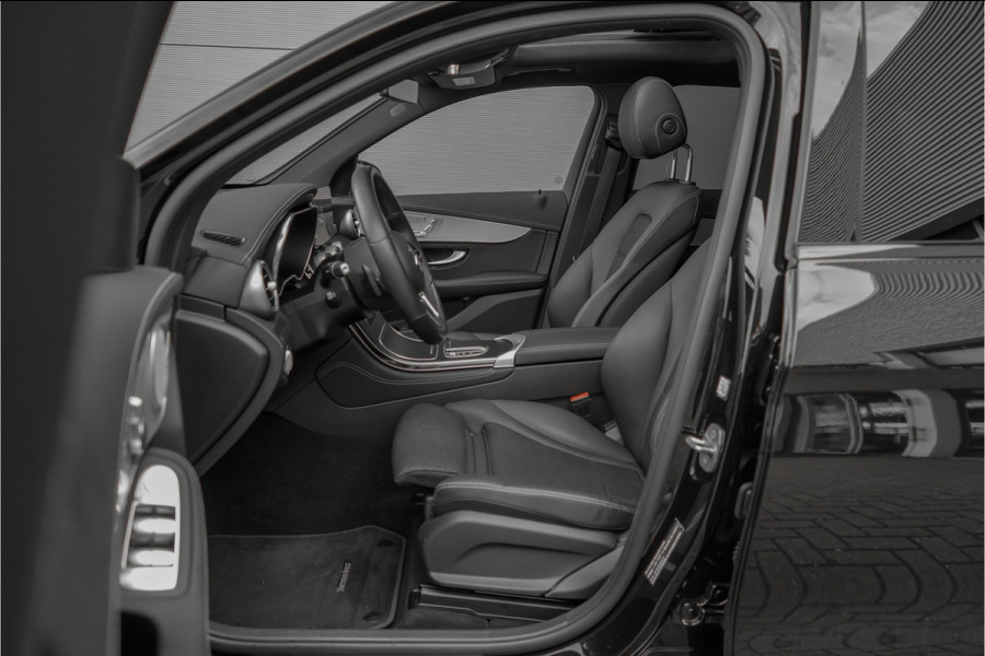 Mercedes-Benz GLC 300e 4MATIC Premium Plus Luchtvering Pano Burmester 360° Elek Trekhaak