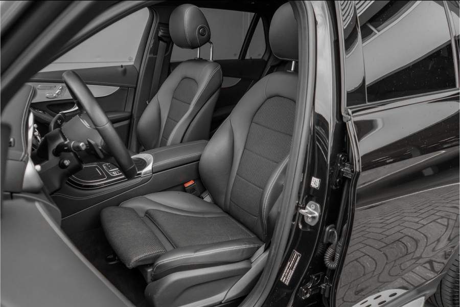 Mercedes-Benz GLC 300e 4MATIC Premium Plus Luchtvering Pano Burmester 360° Elek Trekhaak
