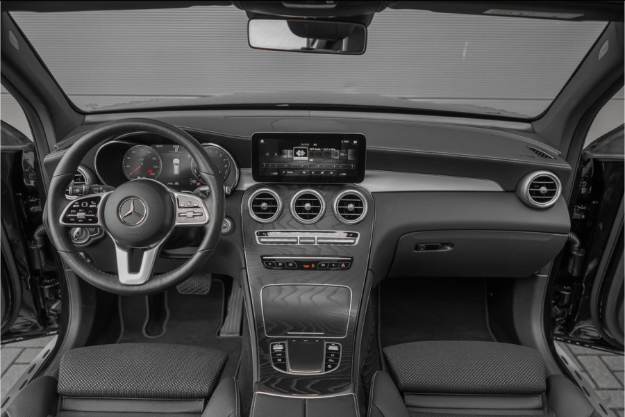 Mercedes-Benz GLC 300e 4MATIC Premium Plus Luchtvering Pano Burmester 360° Elek Trekhaak