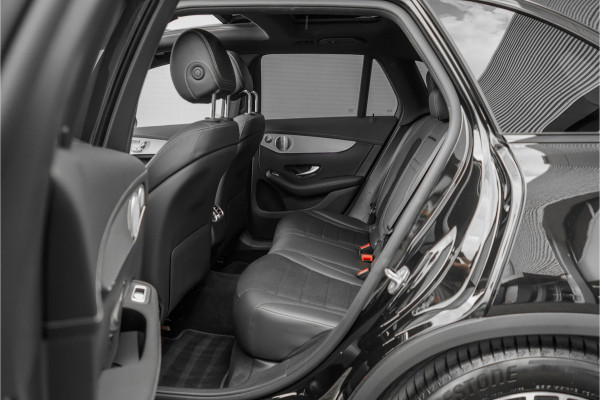 Mercedes-Benz GLC 300e 4MATIC Premium Plus Luchtvering Pano Burmester 360° Elek Trekhaak
