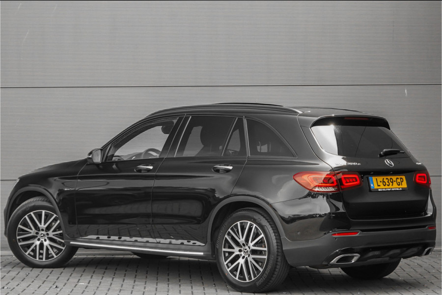Mercedes-Benz GLC 300e 4MATIC Premium Plus Luchtvering Pano Burmester 360° Elek Trekhaak