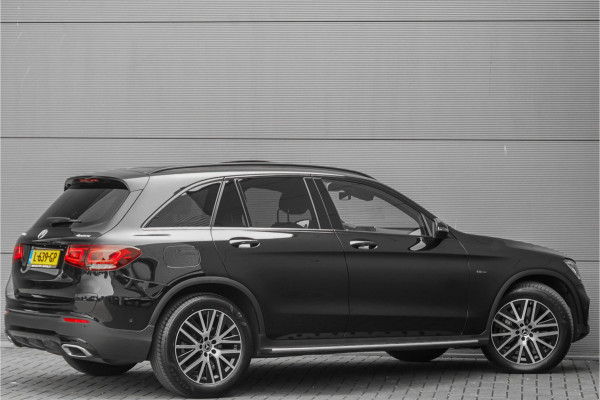 Mercedes-Benz GLC 300e 4MATIC Premium Plus Luchtvering Pano Burmester 360° Elek Trekhaak