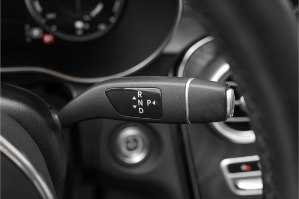 Mercedes-Benz GLC 300e 4MATIC Premium Plus Luchtvering Pano Burmester 360° Elek Trekhaak