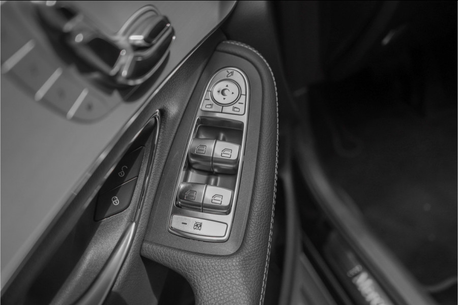 Mercedes-Benz GLC 300e 4MATIC Premium Plus Luchtvering Pano Burmester 360° Elek Trekhaak