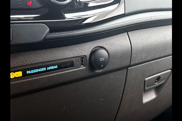 Ford Transit Custom 300 2.0 TDCI L2H1 Limited Dubbele Cabine Automaat Navigatie Airco 2 Schuifdeuren Trekhaak Parkeersensoren Carplay DAB