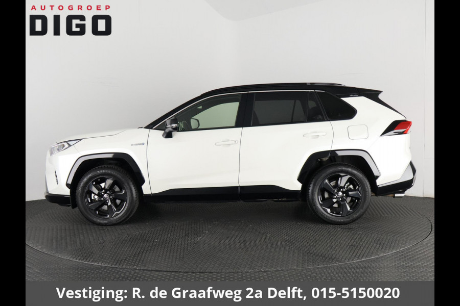 Toyota RAV4 2.5 Hybrid AWD Bi-Tone | 1650 KG trekgewicht | Trekhaak | Parkeersensoren | Apple Carplay & AndroidAUTO | Adapt.Cruise Control |