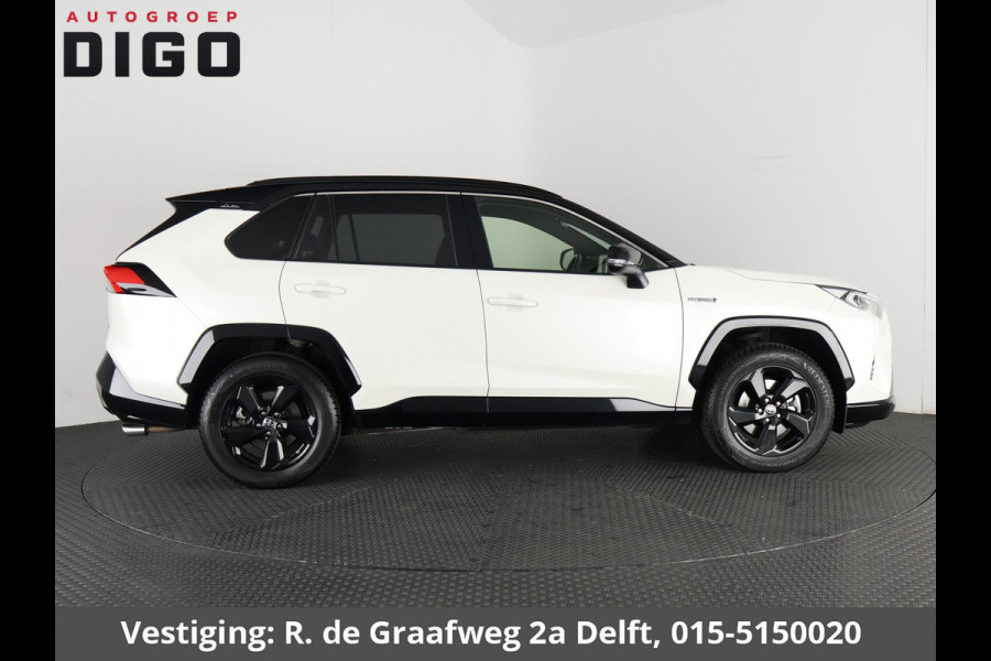 Toyota RAV4 2.5 Hybrid AWD Bi-Tone | 1650 KG trekgewicht | Trekhaak | Parkeersensoren | Apple Carplay & AndroidAUTO | Adapt.Cruise Control |