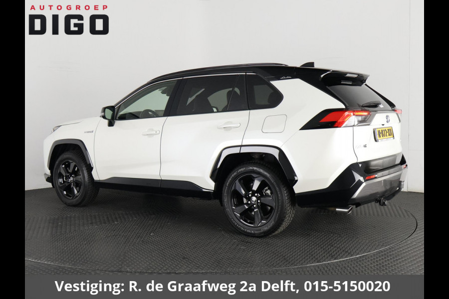 Toyota RAV4 2.5 Hybrid AWD Bi-Tone | 1650 KG trekgewicht | Trekhaak | Parkeersensoren | Apple Carplay & AndroidAUTO | Adapt.Cruise Control |