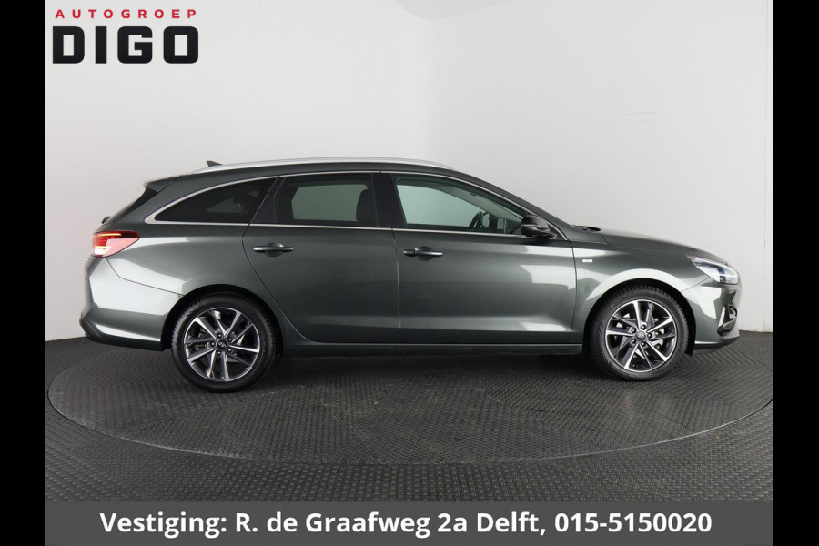 Hyundai i30 Wagon 1.5 T-GDi MHEV Premium | Stuur-/Stoelverwarming | Navigatie | Parkeersensoren voor & Achter |