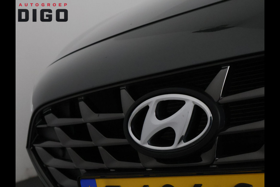 Hyundai i30 Wagon 1.5 T-GDi MHEV Premium | Stuur-/Stoelverwarming | Navigatie | Parkeersensoren voor & Achter |