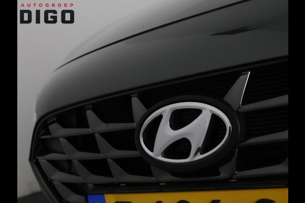 Hyundai i30 Wagon 1.5 T-GDi MHEV Premium | Stuur-/Stoelverwarming | Navigatie | Parkeersensoren voor & Achter |