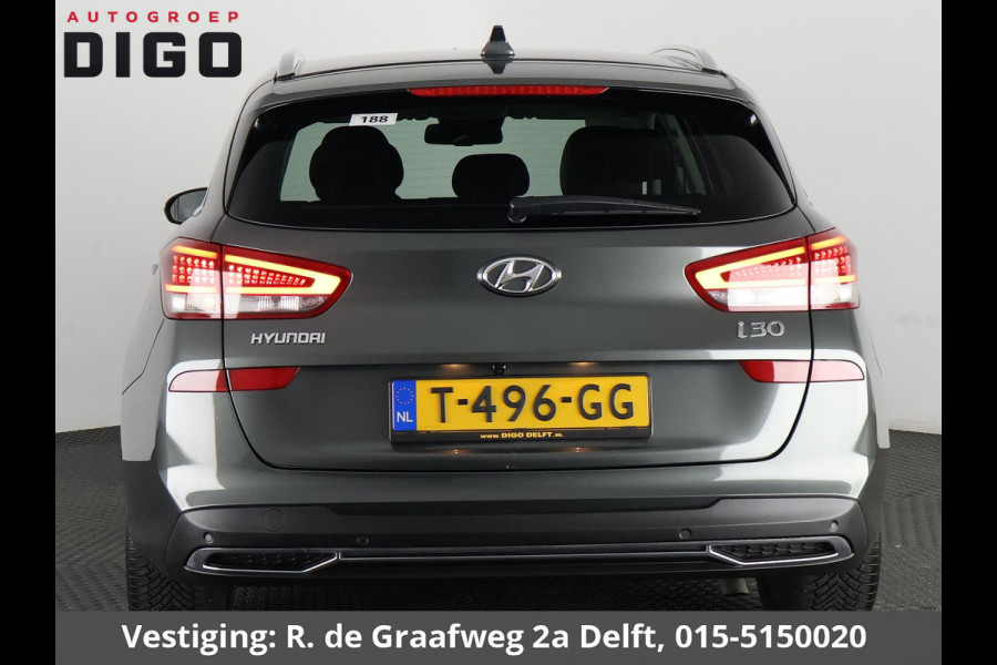 Hyundai i30 Wagon 1.5 T-GDi MHEV Premium | Stuur-/Stoelverwarming | Navigatie | Parkeersensoren voor & Achter |
