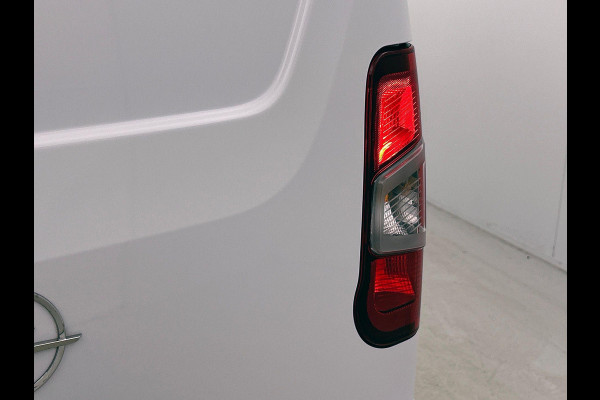 Opel Combo 1.5 BlueHDi 130PK L2 Automaat Apple Carplay / Android Auto Navigatie Trekhaak Airco Camera Cruise Control Parkeersensoren V+A DAB