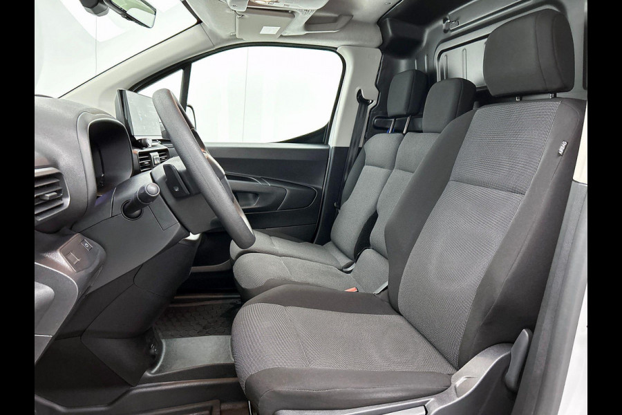 Opel Combo 1.5 BlueHDi 130PK L2 Automaat Apple Carplay / Android Auto Navigatie Trekhaak Airco Camera Cruise Control Parkeersensoren V+A DAB