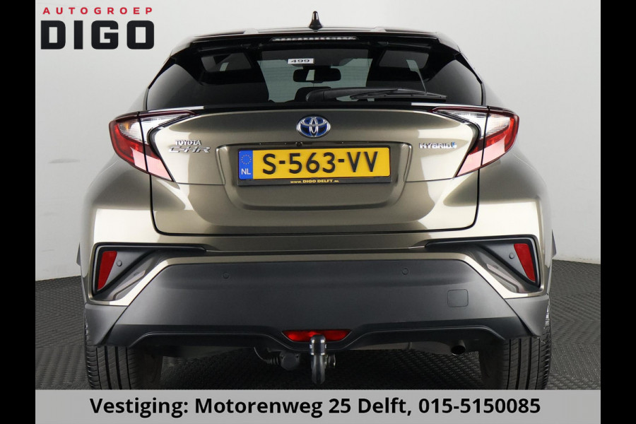 Toyota C-HR 1.8 HYBRID BI-TONE LUXERY LINE GARANTIE 5-2032 TREKHAAK. 4 SEIZOENEN BANDEN.NAVIGATIE. STUUR EN STOELVERWARMING. HALF LEDER