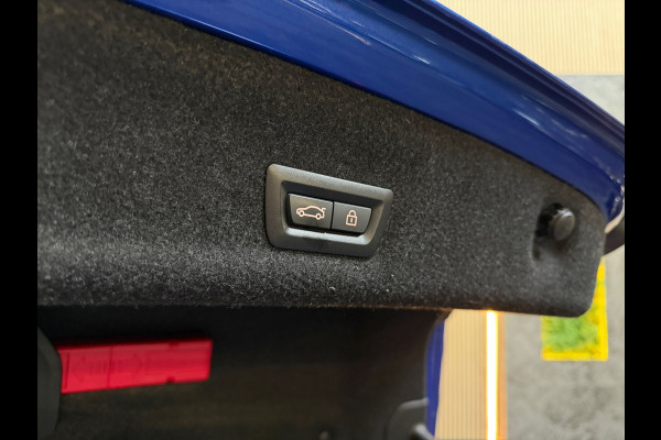 BMW 3-serie 330e High Executive|M-SPORT|LCI|PANO|HuD|MEMORY|KEYLESS|CARPLAY|DEALERONDERHOUDEN|AMBIENT LIGHT|GARANTIE|292PK|BOMVOL!