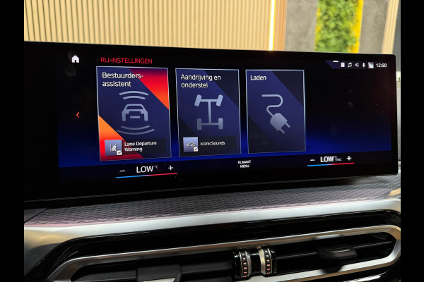 BMW 3-serie 330e High Executive|M-SPORT|LCI|PANO|HuD|MEMORY|KEYLESS|CARPLAY|DEALERONDERHOUDEN|AMBIENT LIGHT|GARANTIE|292PK|BOMVOL!