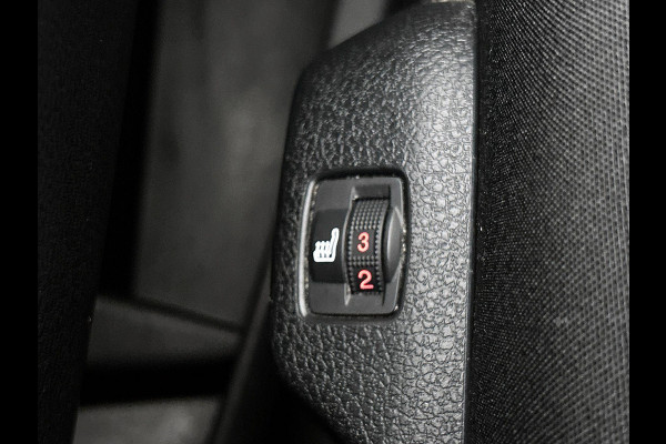 Opel Vivaro-e Combi e-Zafira L2H1 75 kWh 8 persoons Navigatie Airco Dab Camera 360 Cruise control Lichtmetalen velgen Stoelverwarming