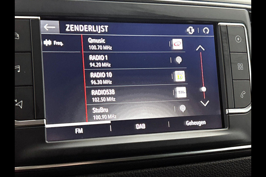 Opel Vivaro-e Combi e-Zafira L2H1 75 kWh 8 persoons Navigatie Airco Dab Camera 360 Cruise control Lichtmetalen velgen Stoelverwarming