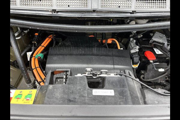 Opel Vivaro-e Combi e-Zafira L2H1 75 kWh 8 persoons Navigatie Airco Dab Camera 360 Cruise control Lichtmetalen velgen Stoelverwarming