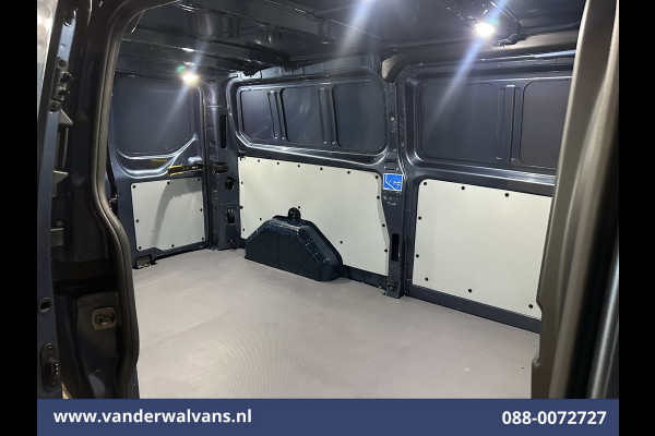 Ford Transit Custom 2.0 TDCI 131pk L2H1 Euro6 Airco | Camera | LED | Cruisecontrol | 2800kg Trekhaak Verwarmde voorruit, Parkeersensoren, Bijrijdersbank