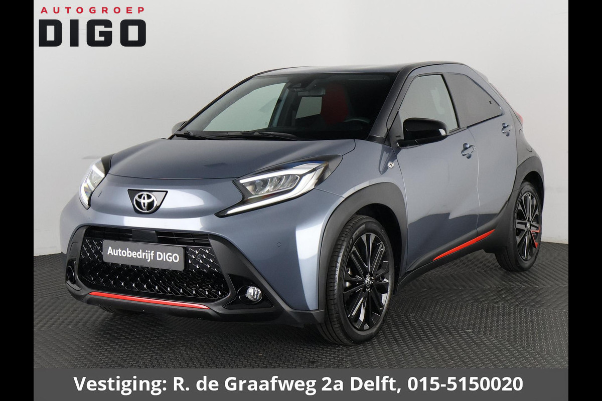 Toyota Aygo X 1.0 VVT-i S-CVT Undercover Jun Takahashi | JBL-Audio | Stoelverwarming | Parkeersensoren voor & achter |