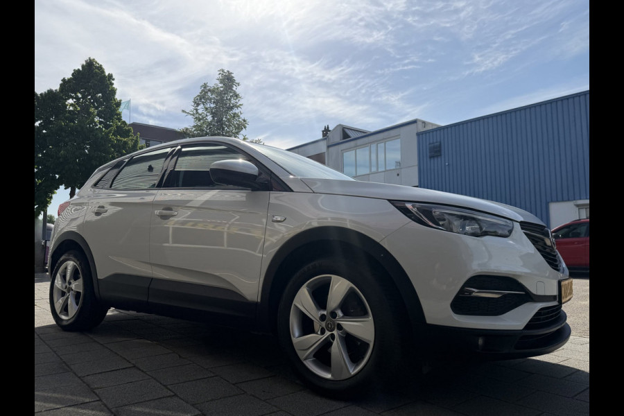 Opel Grandland X 1.2 Turbo Edition - 68.000 KM I Navigatie / Apple CarPlay I Airco LED I PDC I Sport velgen I Dealer onderhouden