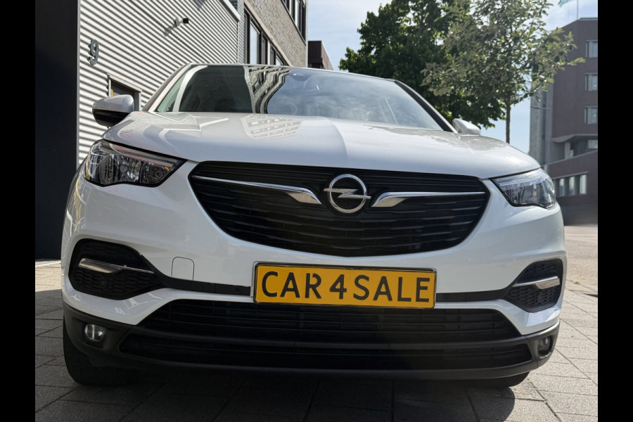 Opel Grandland X 1.2 Turbo Edition - 68.000 KM I Navigatie / Apple CarPlay I Airco LED I PDC I Sport velgen I Dealer onderhouden
