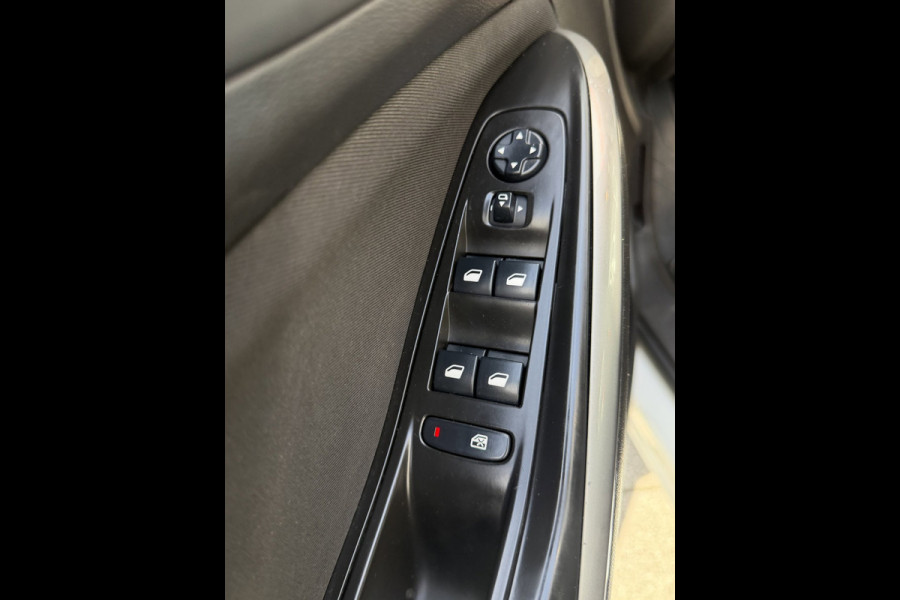 Opel Grandland X 1.2 Turbo Edition - 68.000 KM I Navigatie / Apple CarPlay I Airco LED I PDC I Sport velgen I Dealer onderhouden
