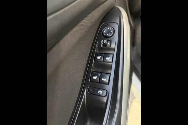 Opel Grandland X 1.2 Turbo Edition - 68.000 KM I Navigatie / Apple CarPlay I Airco LED I PDC I Sport velgen I Dealer onderhouden