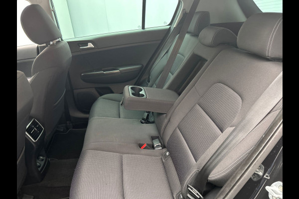 Kia Sportage 1.6 GDI DynamicLine | Origineel NL | Trekhaak | Cruise/Control | Camera | Navigatie | Carplay | Lane Assist |